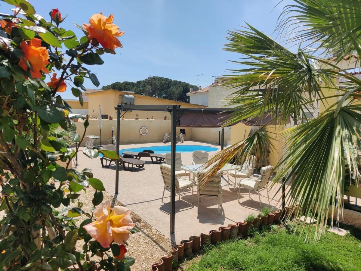 Pool Seaside Relais - Ville Ninfea, Marea, Rosa E Cassiopea Fontane Bianche Bagian luar foto